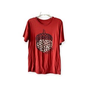 Women’s fall T-Shirt with Acorn Graphic